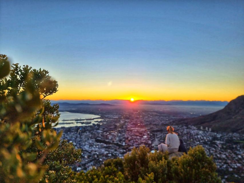 Cape Town: Lions Head Hike & Picnic - Experienced Guides