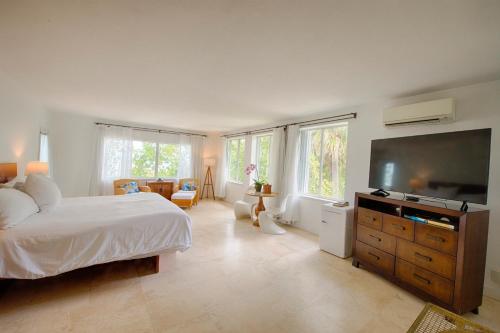 Casa Morada - Accommodations and Amenities