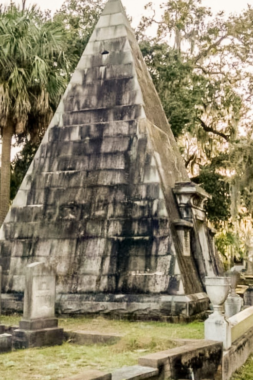 Charleston: Magnolia Cemetery Nighttime Tour - Experience Highlights