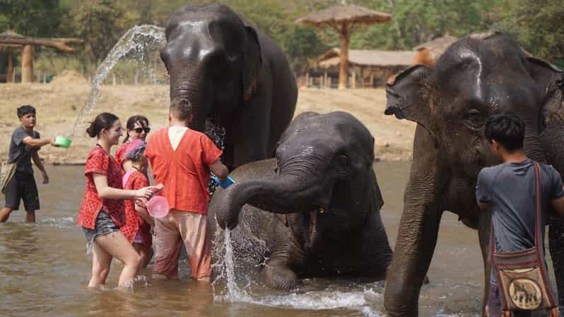 Chiang Mai: Elephant Care & Long Neck &Sticky Waterfall Tour - Visiting the Long Neck Village