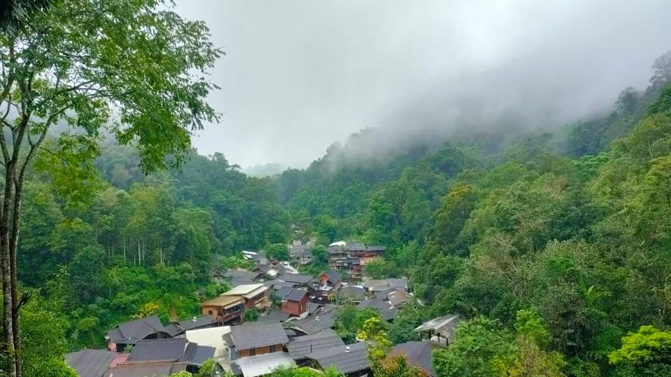 Chiang Mai: Mae Kampong Village, Hot Springs & Bor Sang Tour - Itinerary Highlights