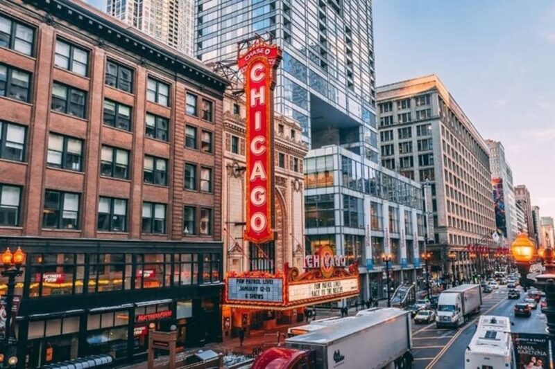 Chicago : Highlights Walking Tour With A Guide - Key Stops on the Tour