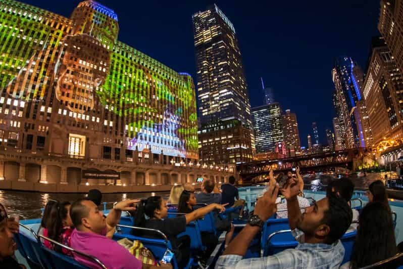 Chicago: Historic Gangsters & Ghosts Night Cruise - Experience Highlights