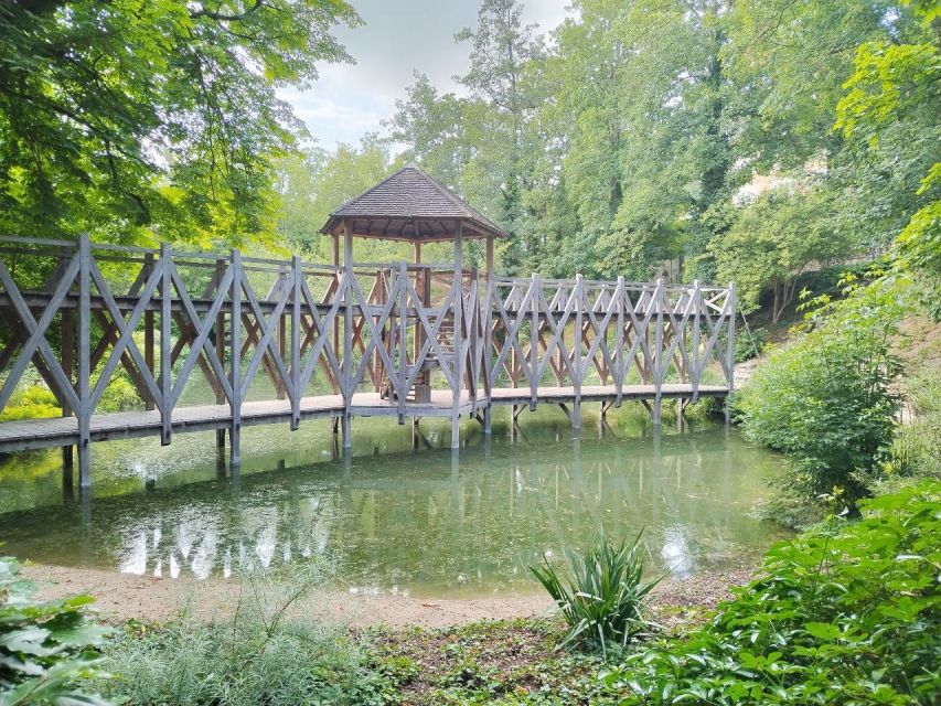 Clos Lucé: Da Vincis Castle Private Guided Tour With Ticket - Experience Highlights