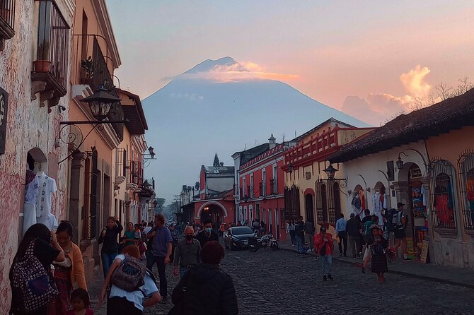 Colonial and Cultural Walk in Antigua Guatemala - Tour Guide Experience