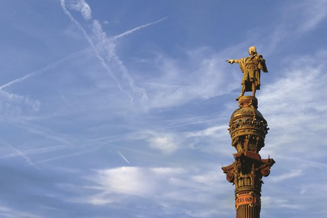 Columbus Monument Lookout: Scenic Ramblas, Sea and Montjuïc Views - Visitor Entry and Access