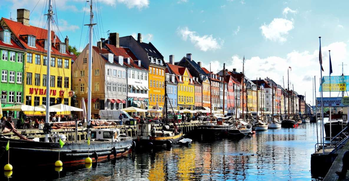 Copenhagen: Guided Walking Tour With a Small Group in French - Itinerary Highlights