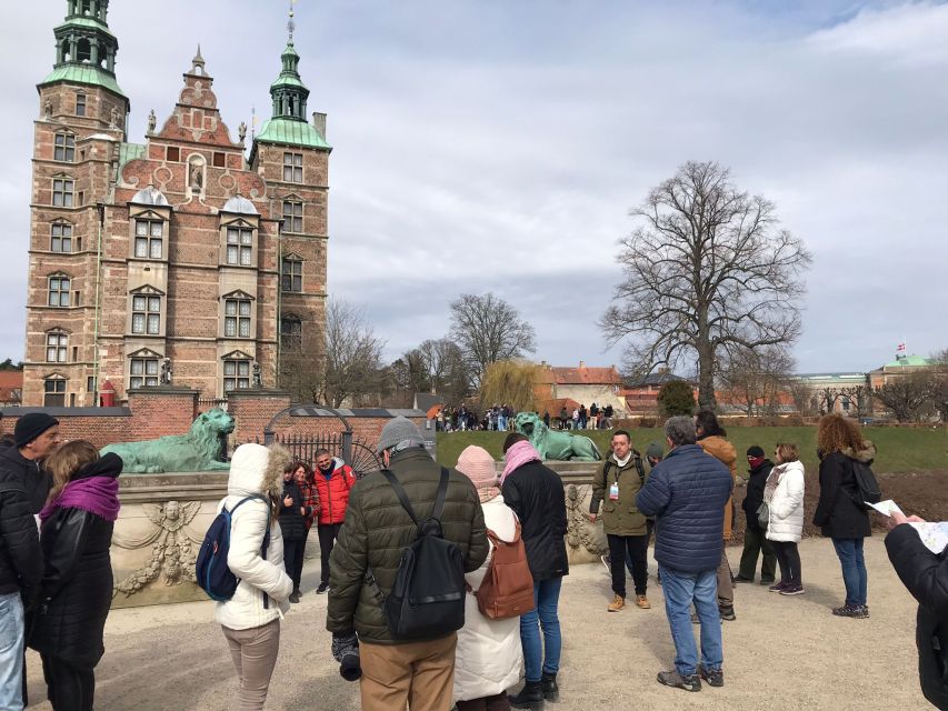 Copenhagen Must-Haves in Spanish and English - Itinerary Highlights