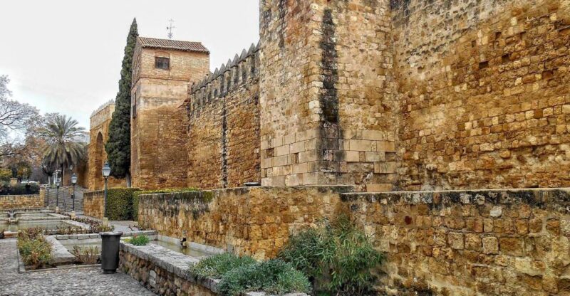 Córdoba: Private Walking Tour - Customization and Experience