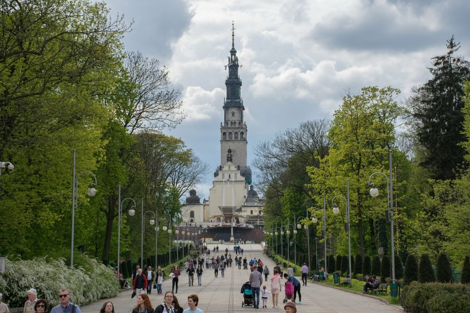 Czestochowa: Jasna Góra Monastery Full-Day Tour From Krakow - Location and Significance