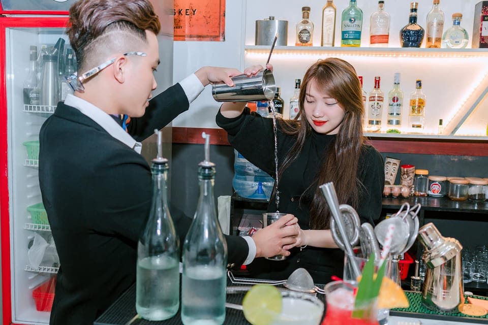 Da Nang: Cocktail Making Class & Experience - Booking and Cancellation