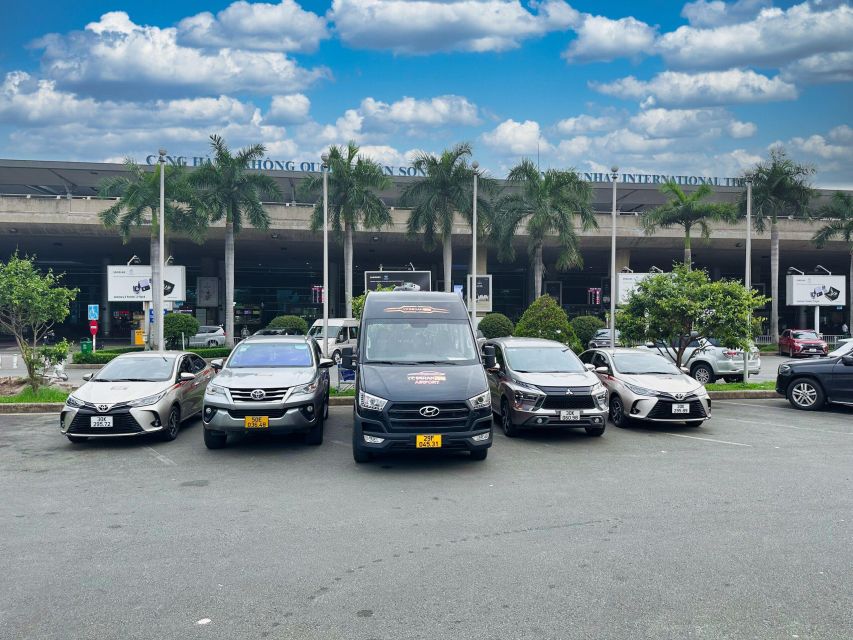 Da Nang International Airport Private Transfer - Vehicle Options