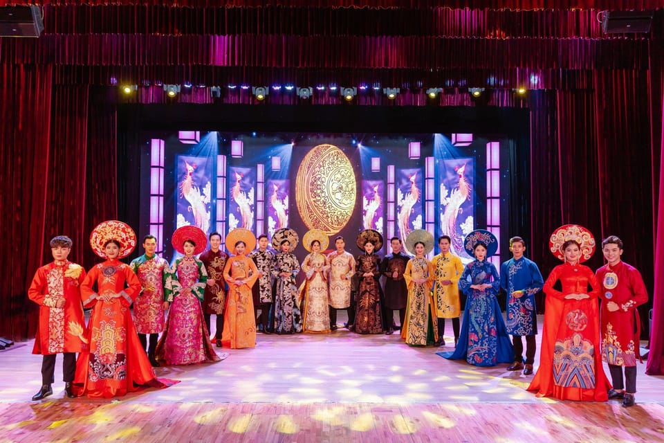 Da Nang The Ao Dai Show: Timeless Vietnamese Elegance - Performance Highlights