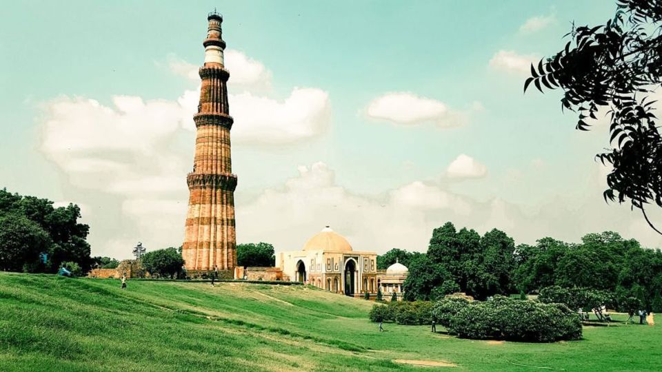 Delhi: Old and New Delhi Full-Day City Tour By Car - Itinerary Highlights