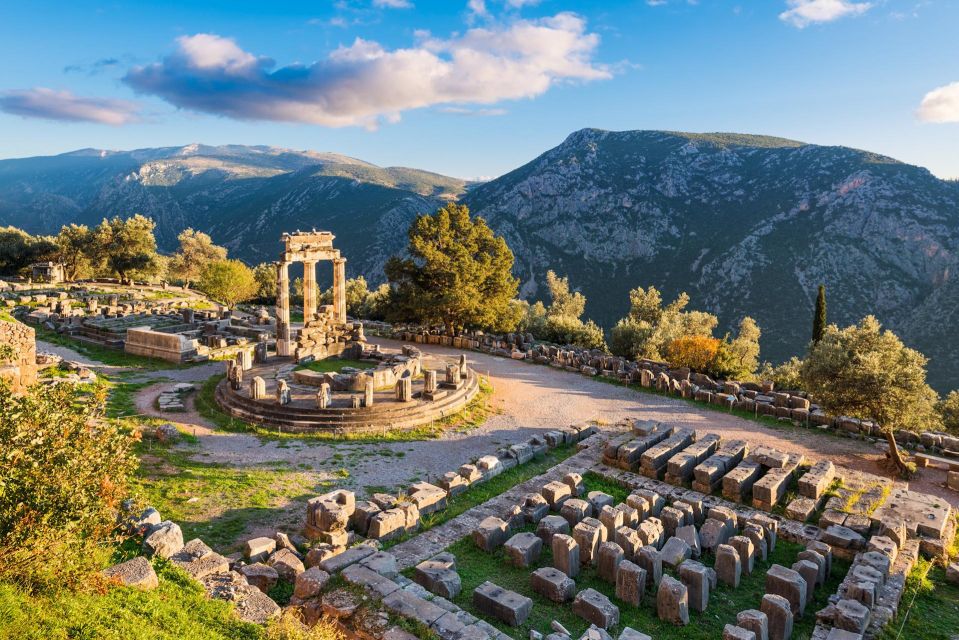 Delphi – Meteora - Itinerary Highlights