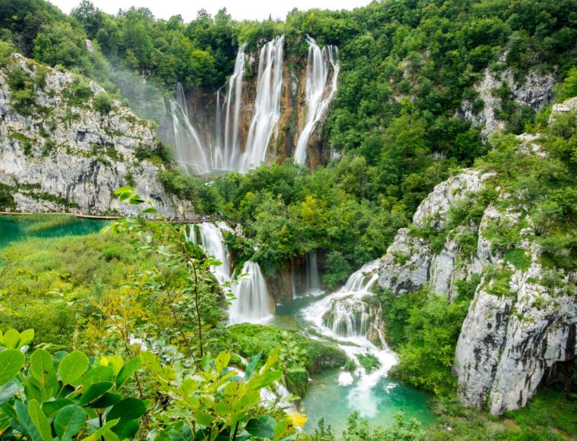 Discover the Natural Wonders: Exploring the Top 4 Waterfalls - Cascada De Los Vikingos