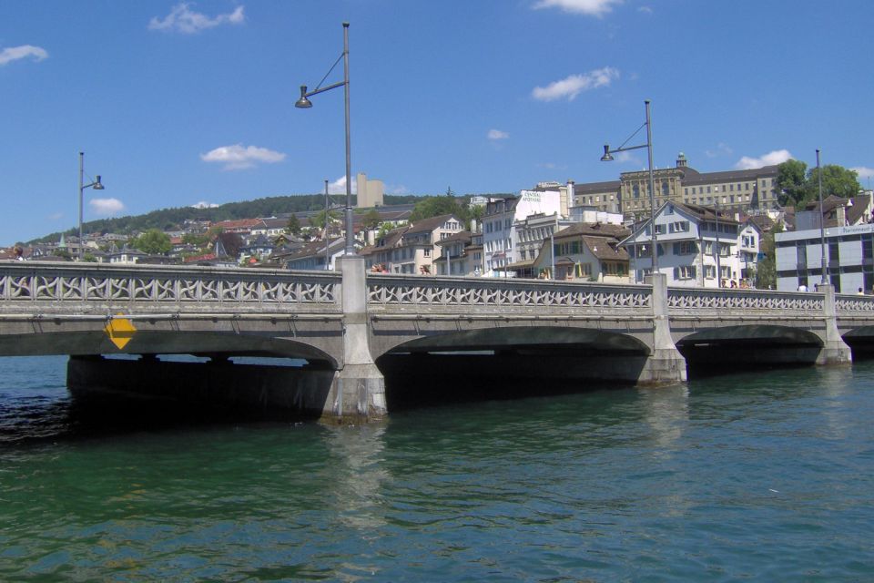 Discover Zurich Walking Tour in Russian - Experience Details