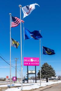 Dragonfly Inn & Suites - Location and Accessibility