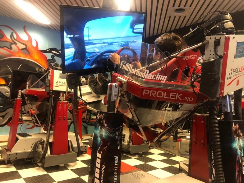 Drammen: Racing Center Simulator Experience - Thrilling Simulation Features