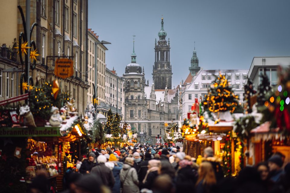 Dresden: Advent Tour With Stollen Tasting and Mulled Wine - Highlights of the Experience