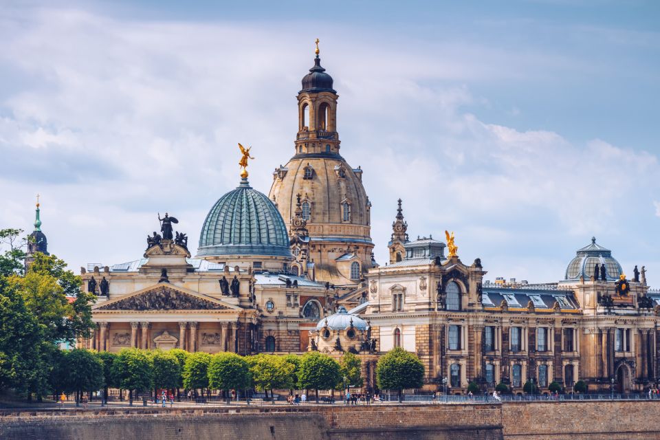 Dresden: First Discovery Walk and Reading Walking Tour - Experience Highlights