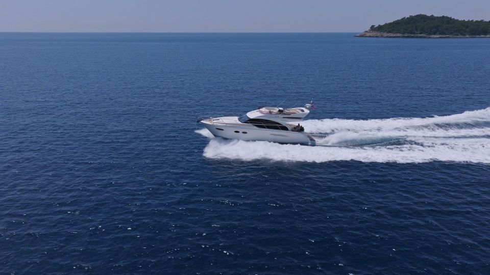 Dubrovnik: Motor Yacht Charter - Yacht Specifications