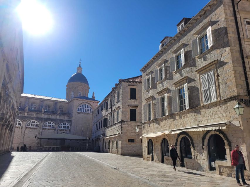 Dubrovnik: Old Town Highlights Tour With Audio Guide - Key Attractions and Highlights