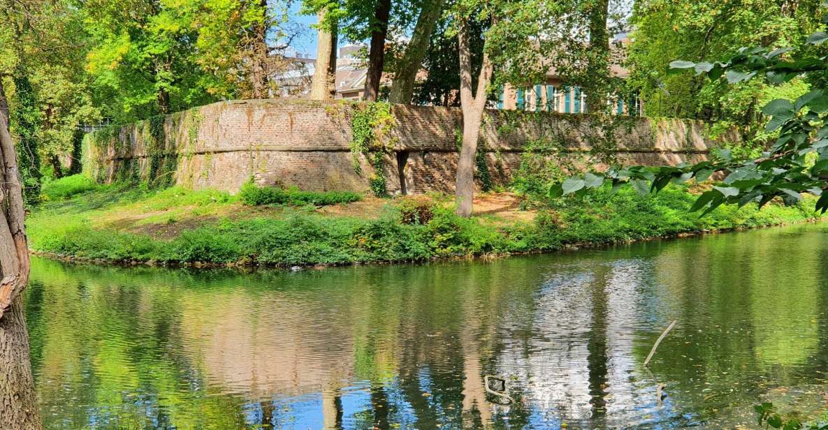 Düsseldorf: Self-Guided Walk Along River Düsseldorf to Old Town - Tour Details