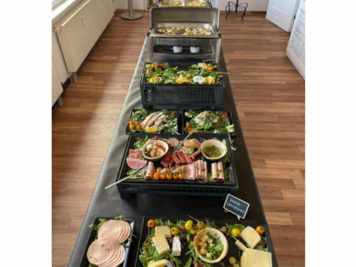Easter Brunch Canadians & Curling - Booking Information