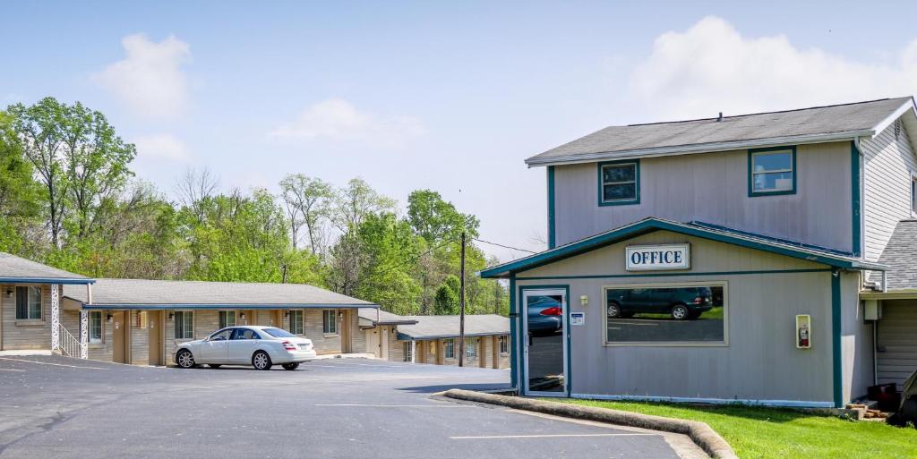 Economy Inn Bloomington - Available Facilities