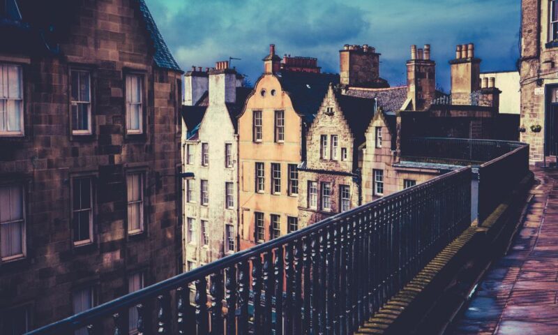 Edinburgh: 2-Hour Nighttime Ghost Tour - Experience Highlights