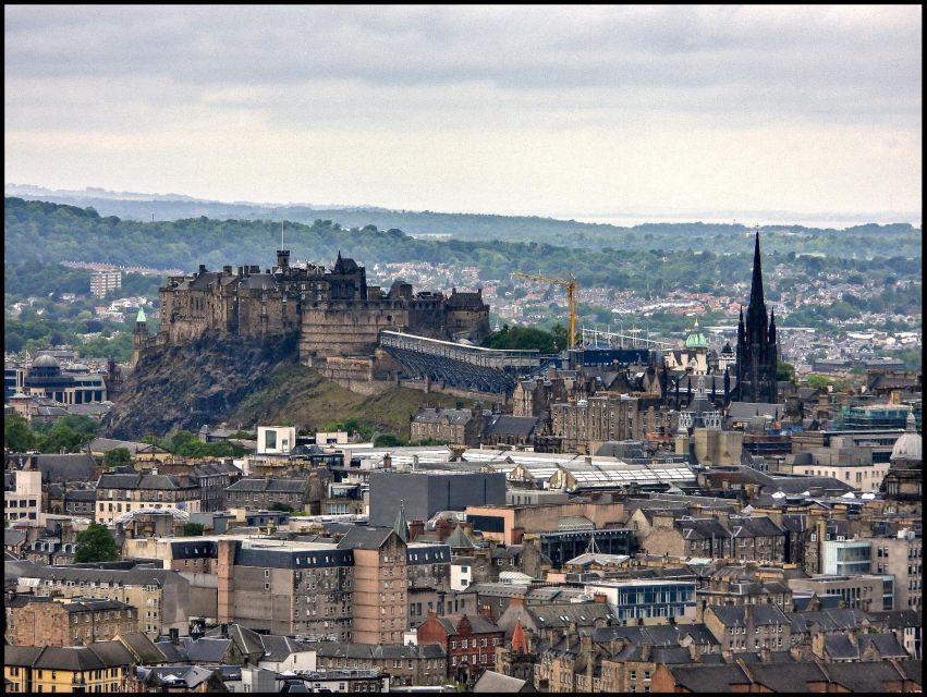 Edinburgh Castle: Guided Tour With Tickets Included - Experience Highlights