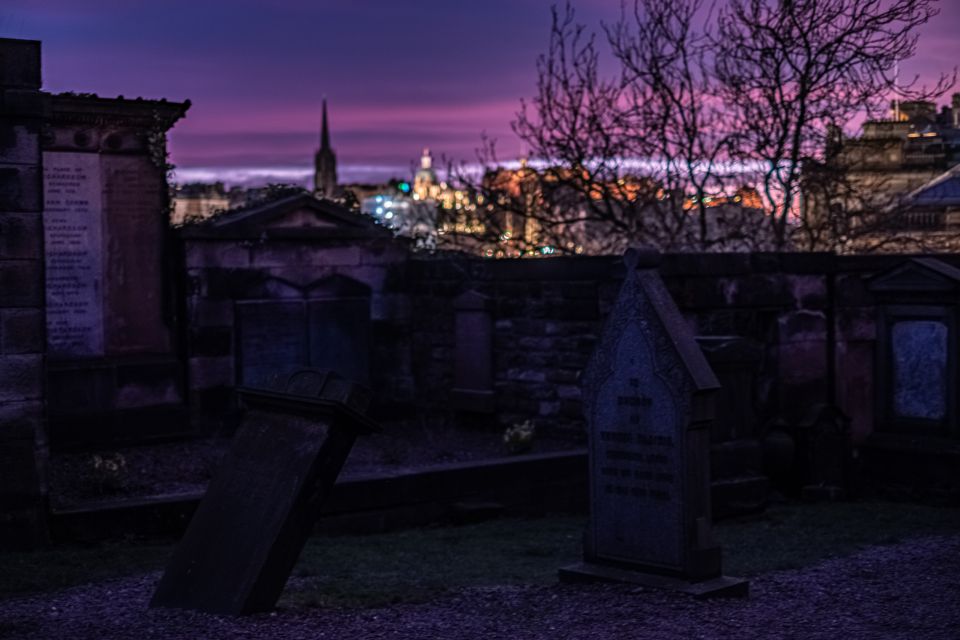 Edinburgh: Dark Secrets of the Old Town Halloween Tour - Highlights of the Tour