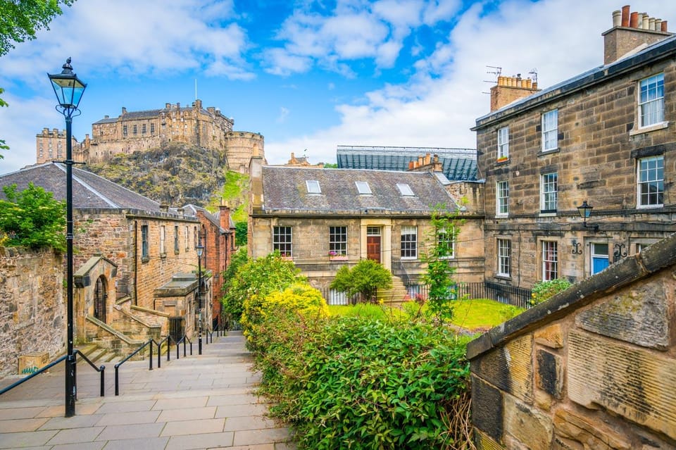 Edinburgh: History Lovers Old Town Walking Tour - Detailed Itinerary