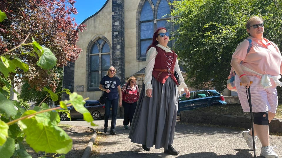 Edinburgh: Royal Mile Old Town Walking Tour - Highlights of the Tour