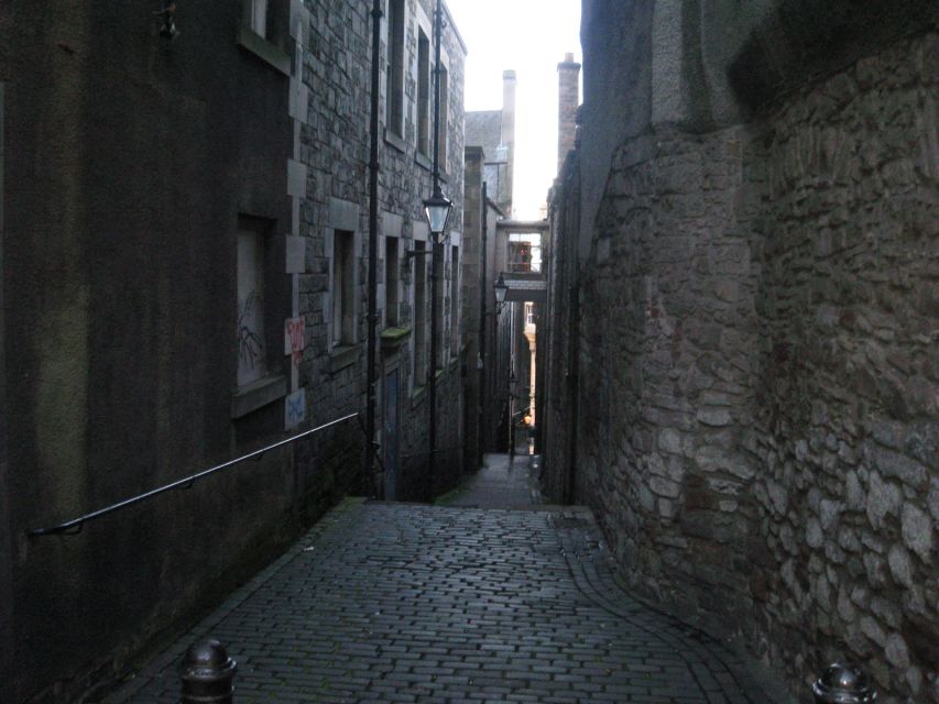 Edinburgh Uncovered Private 3-Hour Group Tour - Highlights of the Experience