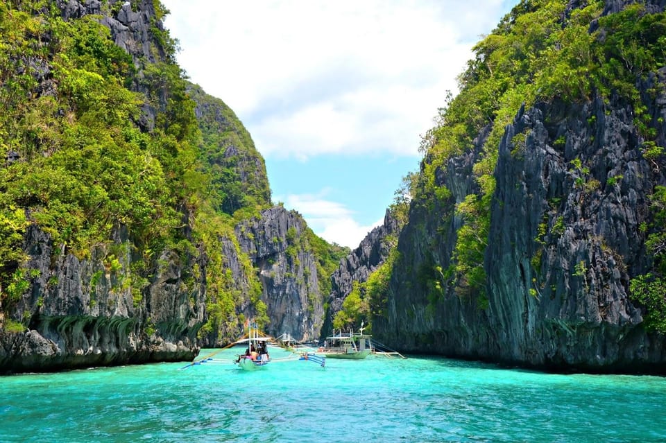 El Nido: Lio Airport To/From Hotel Transfers - Vehicle Capacity