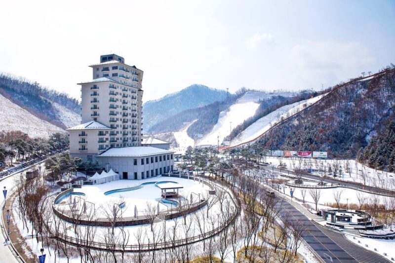 Elysian Ski Day Tour (Clothing+Ski Gear+Basic Lessons) - Itinerary and Locations