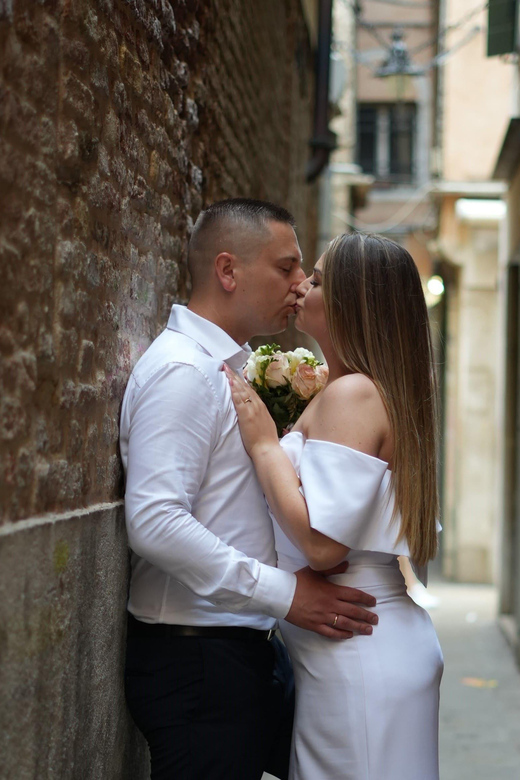 Eternal Love : Wedding Photoshoot in Rome - Pricing and Discounts