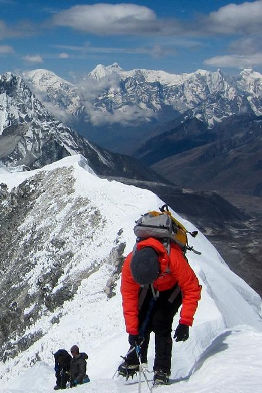 Everest Base Camp Trek With Island Peak Climbing - Detailed Itinerary