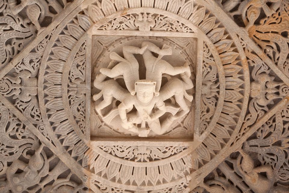 Explore Ranakpur Jain Temple From Udaipur With Jodhpur Drop - Temple Highlights