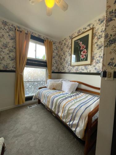 Flora House Denver - Accommodations and Amenities