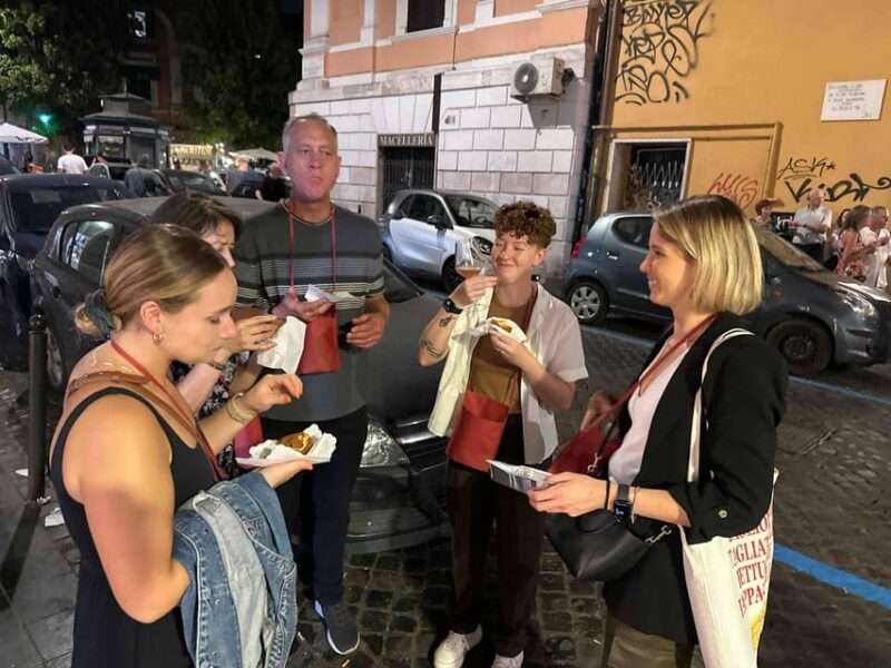 Food and Shop Tour in Roma - Tour Features