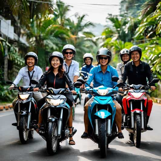 Foot Tour by Motorbike - Discover Da Nang´s Secret Night - Unique Food Stops