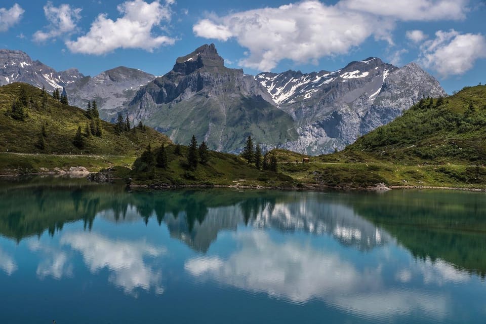 Four-Lake Hike in Engelberg: an Unforgettable Alpine Adventure - Itinerary and Journey