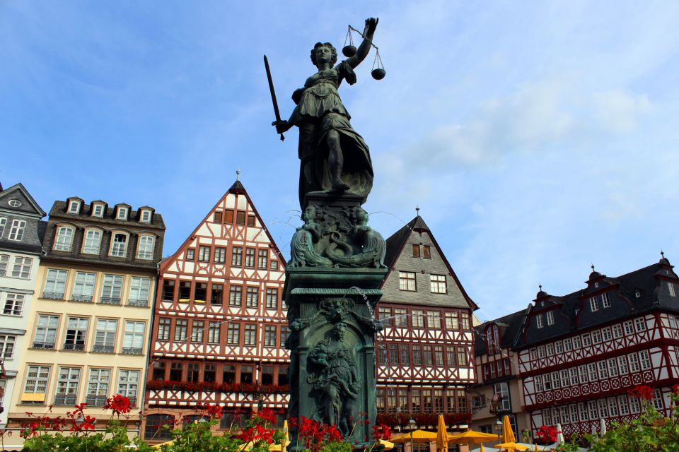 Frankfurt: First Discovery Walk and Reading Walking Tour - Highlights of the Tour