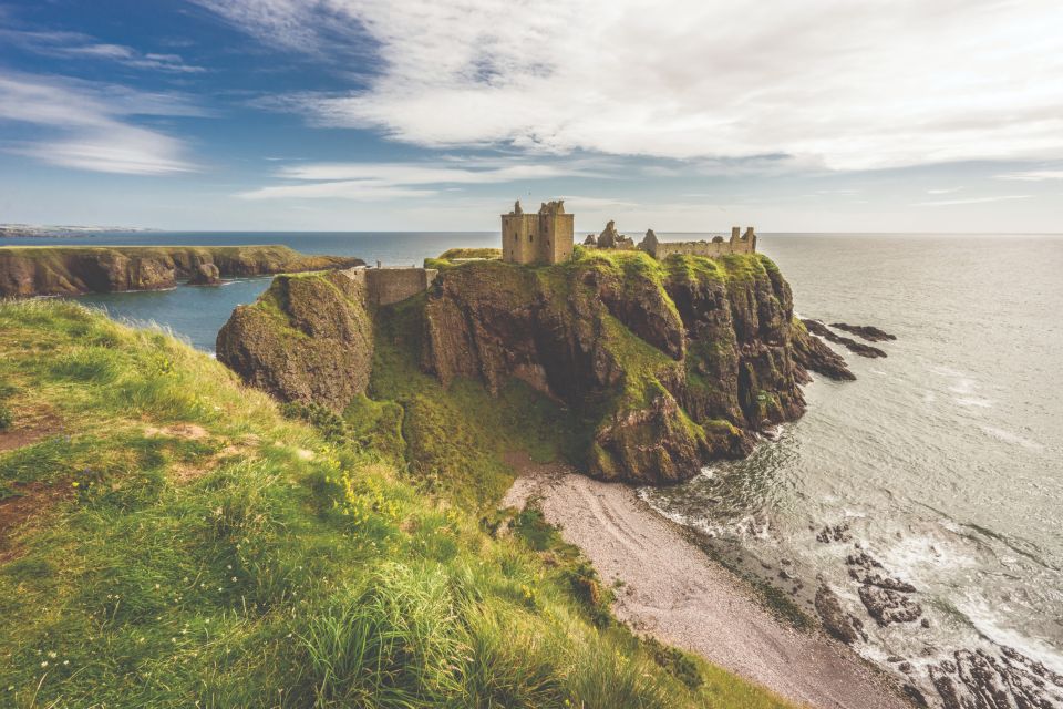 From Aberdeen: Dunnottar Castle and Cairngorms Day Trip - Highlights of the Itinerary