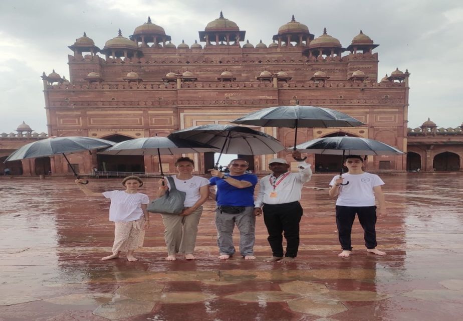 From Agra: Fatehpur Sikri and Market Private Half-Day Tour - Itinerary Details