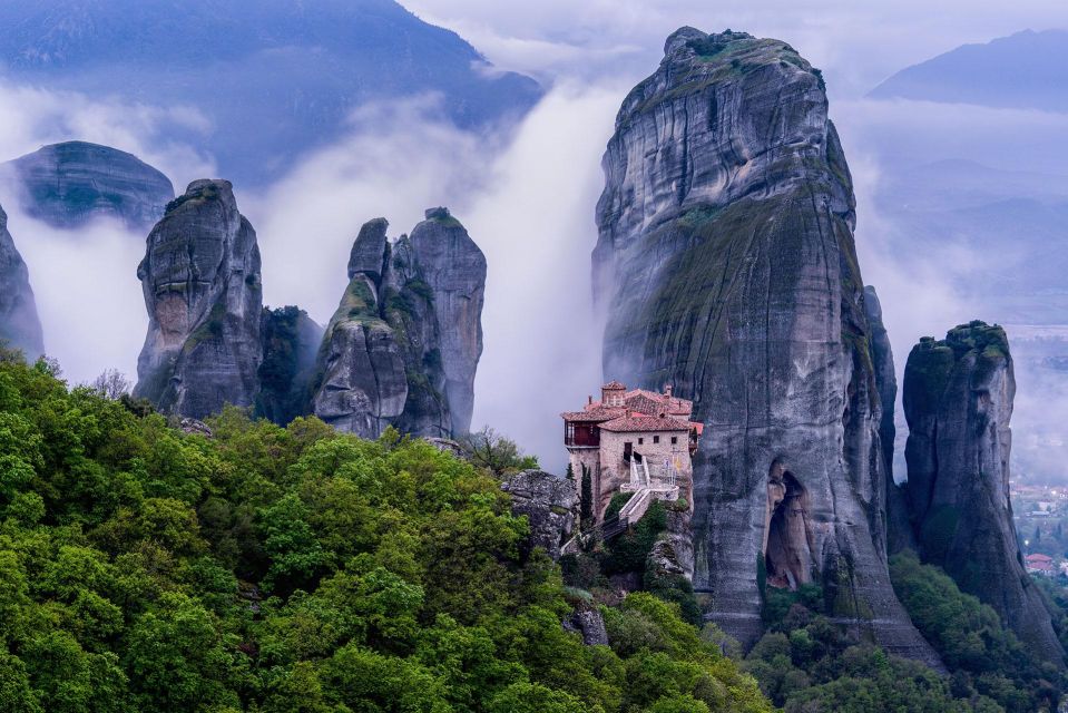 From Athens: 2 Days Meteora, Thermopylae & Delphi Tour - Day 1 Itinerary