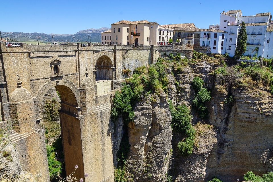 From Cadiz: Ronda & Arcos De La Frontera Private Day Trip - Highlights of the Itinerary